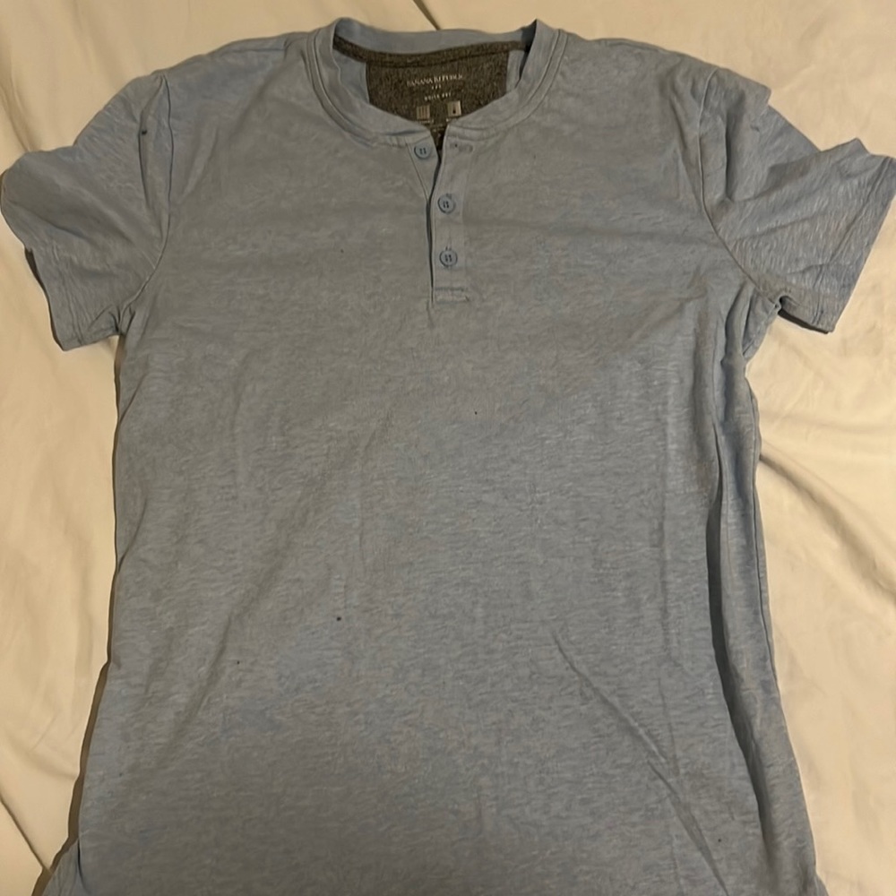 Men’s small, baby blue henley, Banana Republic, quick dry.